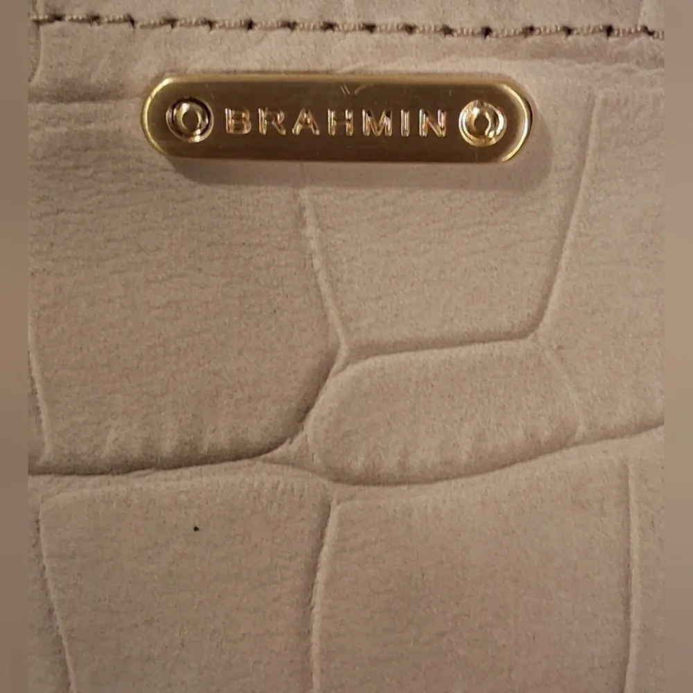 Brahmin beautiful gold